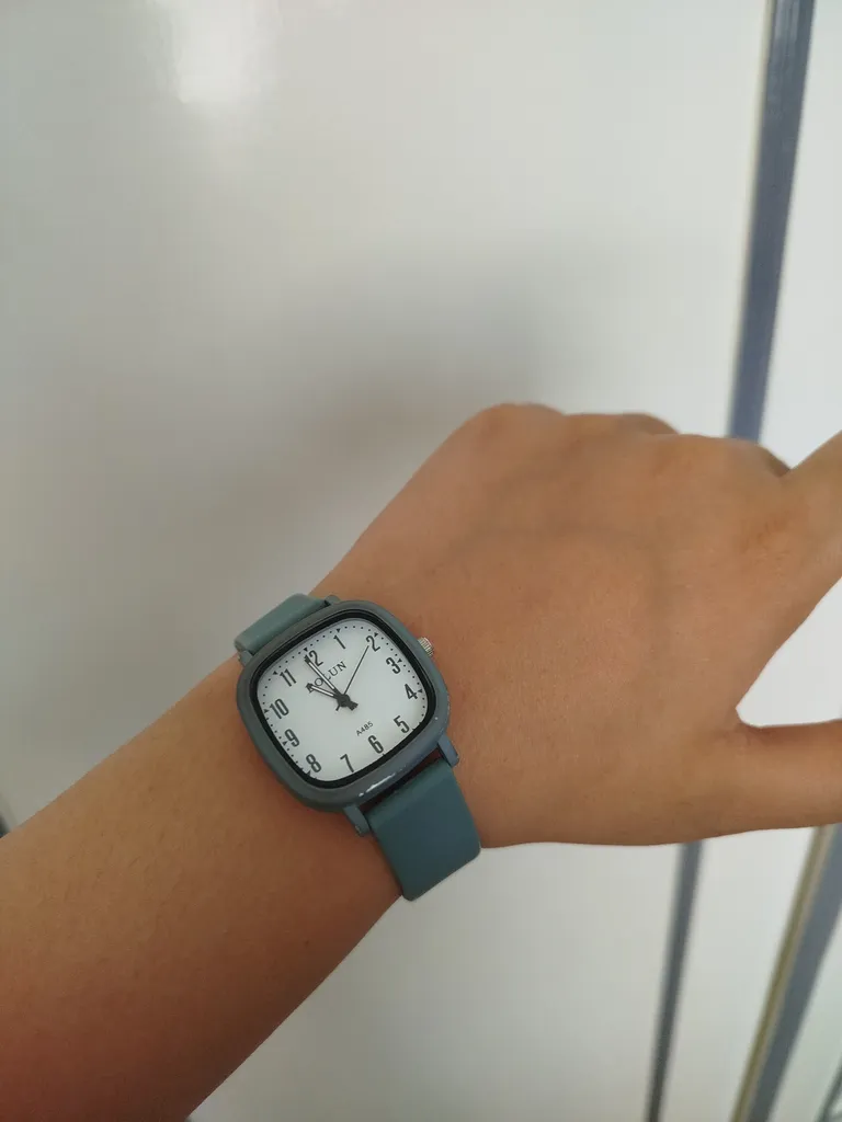 ساعت مچی عقربه ای بولون مدل 2849 بند پیو کد DB29