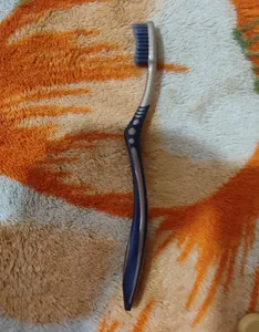 تجریه خرید مسواک بنسر مدل Silver Charcoal با برس متوسط