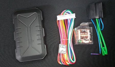 ردیاب خودرو آذر ردیاب مدل GT960