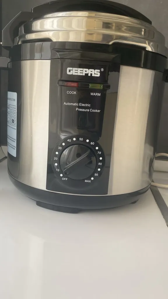 زودپز برقی ۴ کاره جی پاس مدل GPC307-6L