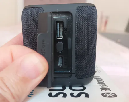 اسپیکر بلوتوثی قابل حمل انکر مدل A3145 SoundCore Boost