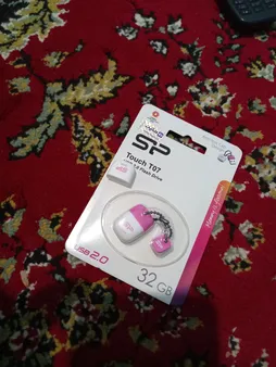 فلش مموری سیلیکون پاور مدل Touch T07 ظرفیت 32 گیگابایت