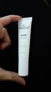 تجریه خرید کرم دور چشم بلفامد مدل uplift حجم 15 میلی لیتر