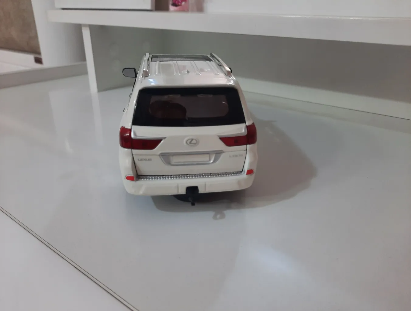 ماشین بازی مدل فلزی عقبکش لکسوس دودزا