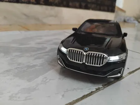 ماشین بازی مدل  BMW 760