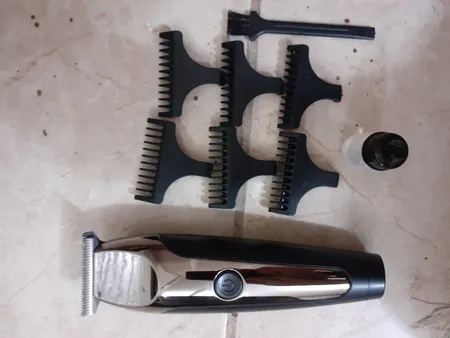 ماشین اصلاح موی صورت وی جی ار مدل 059