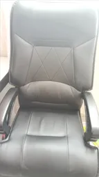 صندلی مدیریتی وارنا مدل M9001