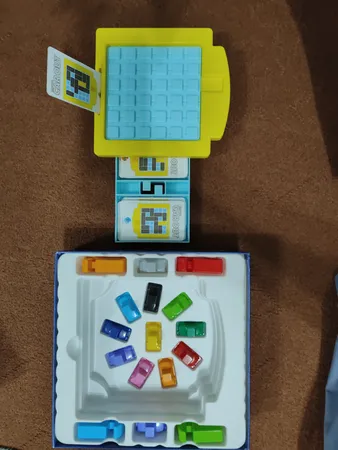 بازی فکری فکرانه مدل car out