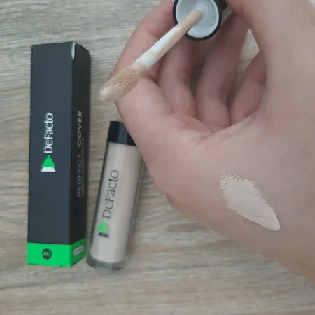 کانسیلر دیفکتو مدل Perfect شماره 02