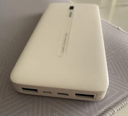 پاوربانک جوی روم مدل JR-t012 ظرفیت 10000 میلی آمپرساعت