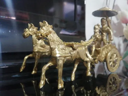 مجسمه دکوری طرح کالسکه