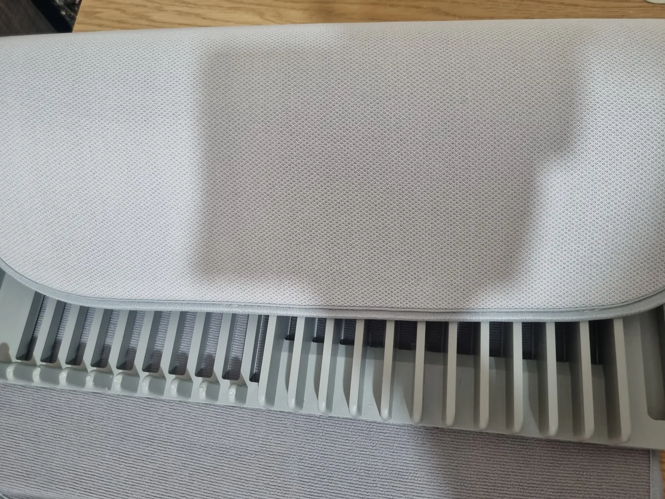 آبگیر کنار سینک رایکا مدل نمگیر طرح متحرک کد M85