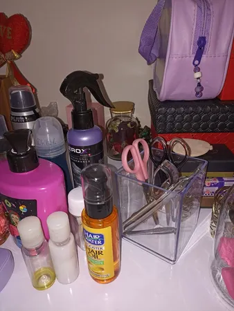 استند لوازم آرایشی مدل M