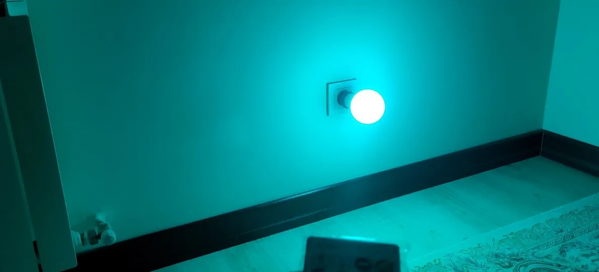 لامپ ال ای دی 18 وات مدل RGB پایه E27