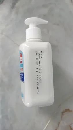 کرم نرم‌کننده و مرطوب‌کننده دست و صورت جی مدل Soft مناسب پوست‌های خشک حجم 450 میلی‌لیتر