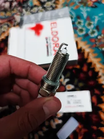 شمع خودرو الدورا کد 87242312 مدل رزیستور ایریدیوم سوزنی تک پایه بسته 4 عددی