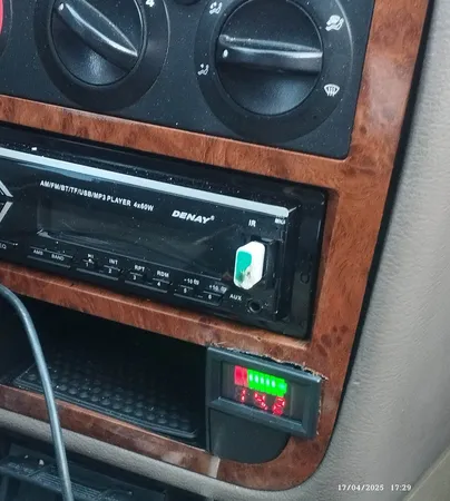 نمایشگر میزان شارژ باطری مدل A001