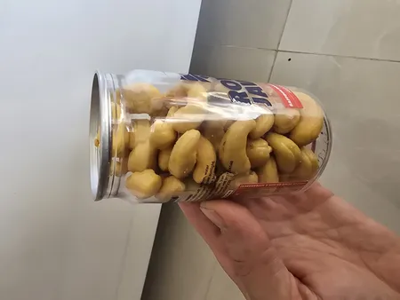 بادام هندی برشته زعفرانی رویال جوان - 130 گرم