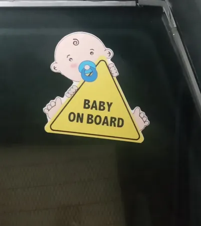 استیکر کودک بیبی آن بورد گراسیپا مدل کودک نشسته