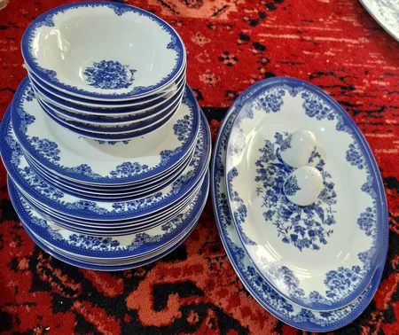 سرویس غذاخوری 28 پارچه چینی زرین ایران مدل ایتالیا اف فلورانس درجه یک