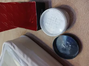 تجریه خرید پودر تثبیت کننده آرایش لاس پودر شماره 000