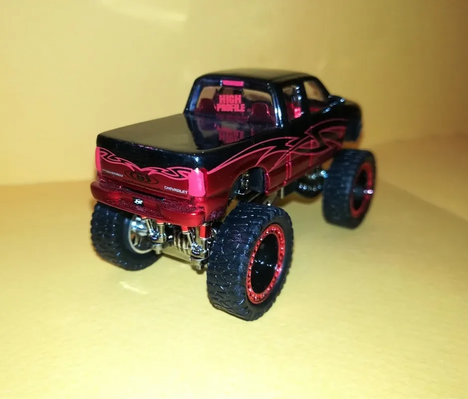 ماکت ماشین جادا مدل شورلت سیلورادو