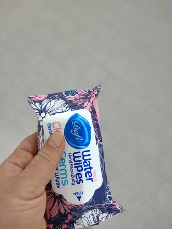 دستمال مرطوب دافی مدل Anti Bacterial n بسته 2 عددی