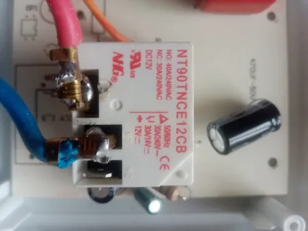 محافظ ولتاژ فروزش مدل پیش کنتوری دیجیتالی DG80 آمپر 80