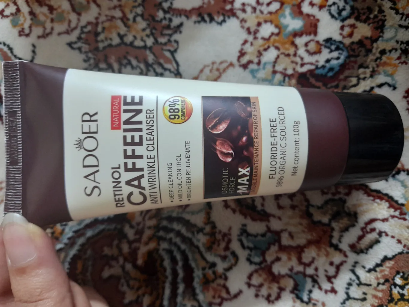 فوم شستشو صورت سادور مدل کافئین وزن 100 گرم