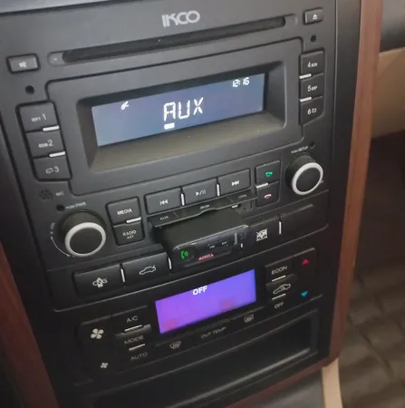 فرستنده صدا باسئوس مدل Qiyin AUX Car Bluetooth