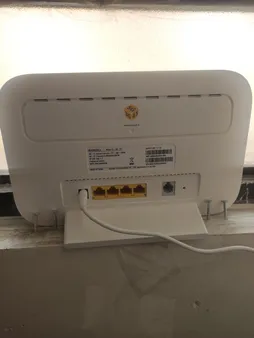 مودم 4G/TD-LTE ایرانسل مدل TF-i60 H1 به همراه سیم کارت TD-LTE و آی سیم ایرانسل و 20 گیگابایت اینترنت شش ماهه