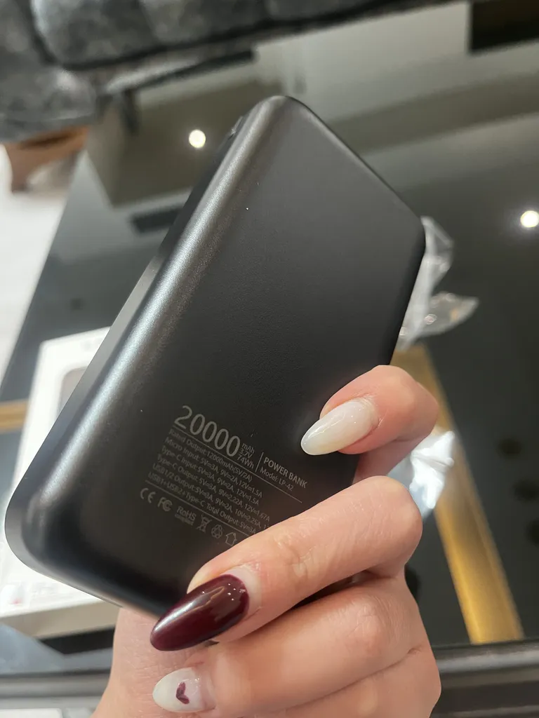 پاوربانک 22.5 وات لیتو مدل LP-42 ظرفیت 20000 میلی‌آمپرساعت