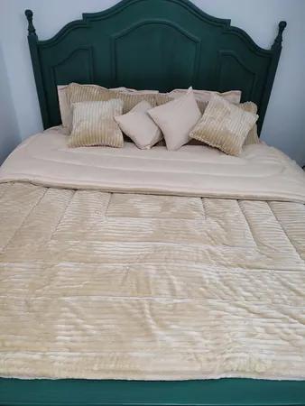 سرویس روتختی مدل مخمل ترک کرکره ای کد AJ 4236 دو نفره 8 تکه