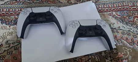 کنسول بازی سونی مدل PlayStation 5 Slim Digital Edition ظرفیت 1 ترابایت ریجن 2016B اروپا به همراه دسته اضافی و پایه شارژر