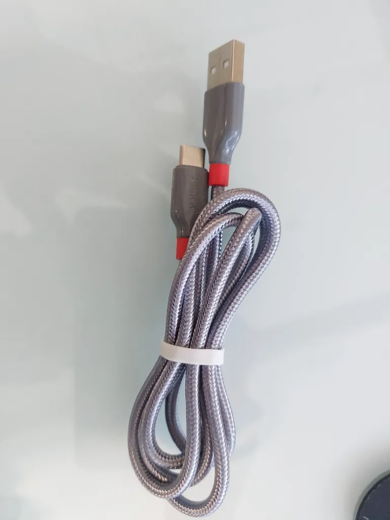 پاوربانک هیسکا مدل HP-223PD ظرفیت 20000 میلی آمپر ساعت