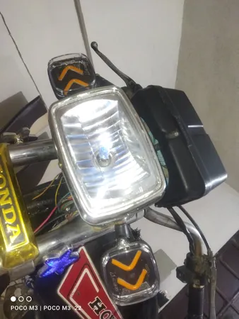 چراغ راهنما موتور سیکلت مدل ال ای دی فانتزی مجموعه 4 عددی