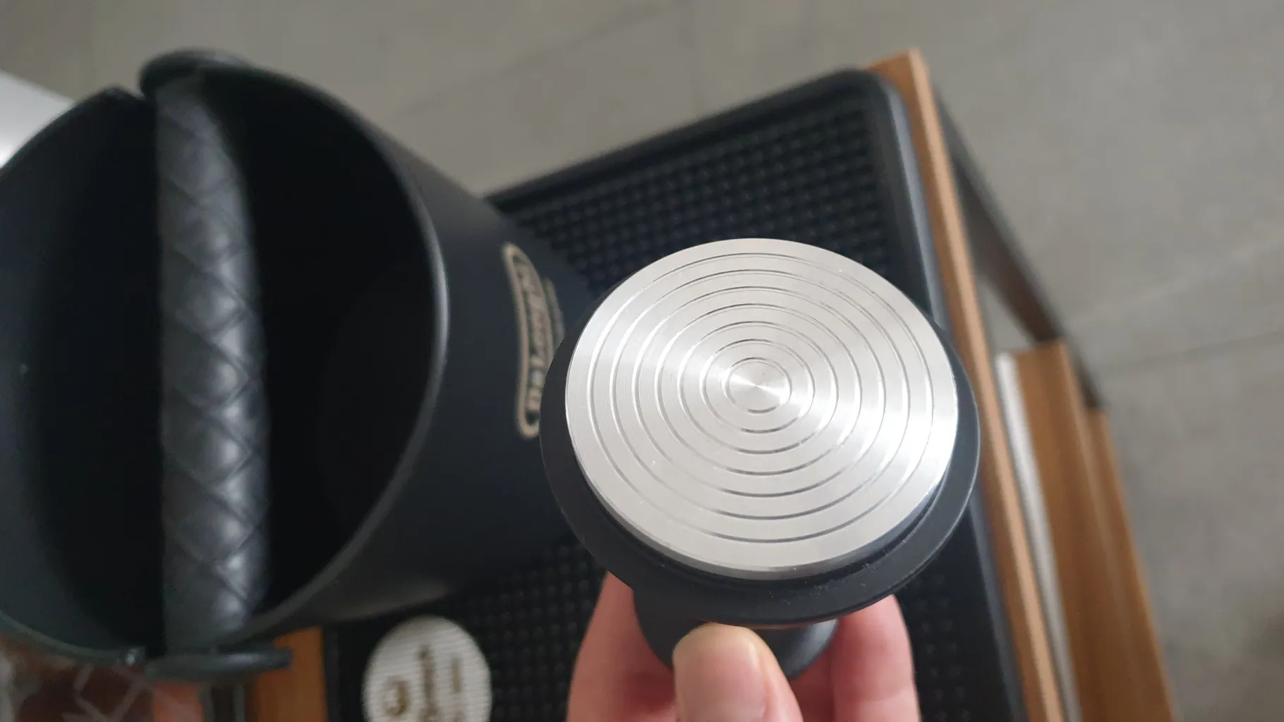 تمپر قهوه دلونگی مدل  فنری کد D51