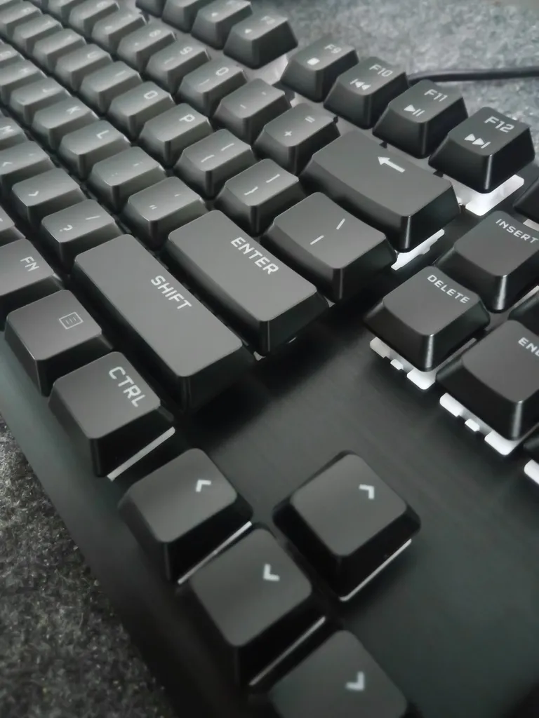 کیبورد مخصوص بازی کورسیر مدل K60 Pro LED