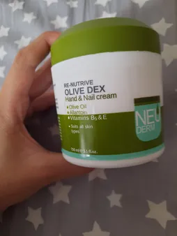 کرم مرطوب‌کننده دست و ناخن نئودرم مدل Olive Dex حجم 150 میلی‌لیتر