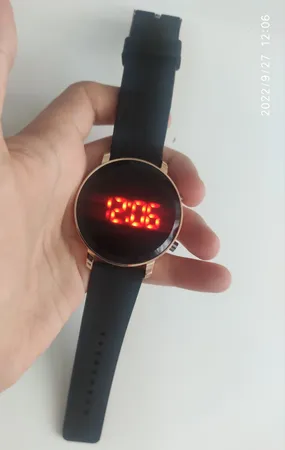 ساعت مچی دیجیتال زنانه مدل F01