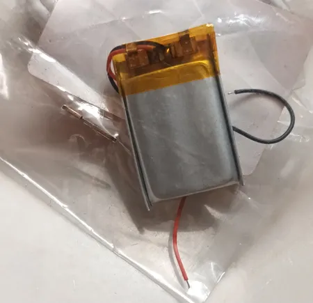 باتری لیتیوم یون قابل شارژ مدل Head-01 ظرفیت200میلی آمپر ساعت