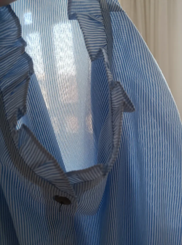 شومیز آستین بلند یقه گرد زنانه مدل غنچه