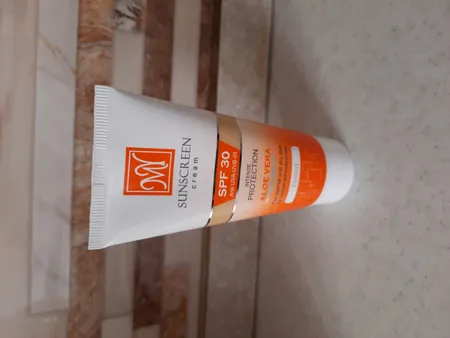 کرم ضدآفتاب رنگی مای مدل SPF30، مناسب پوست‌های خشک و معمولی، حجم 50 میلی‌لیتر