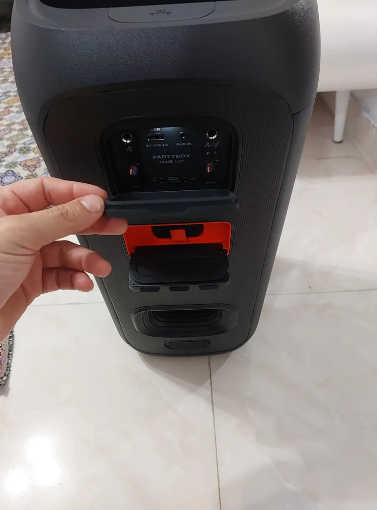 اسپیکر بلوتوثی قابل حمل جی بی ال مدل PartyBox Club 120