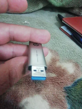 فلش مموری اچ‌پی مدل X796W ظرفیت 64 گیگابایت