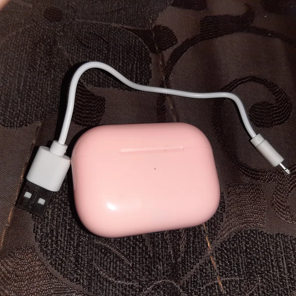 هدفون بی سیم مدل ایرپاد پرو