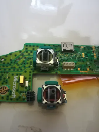 مدار آنالوگ دسته ایکس باکس وان مدل A102