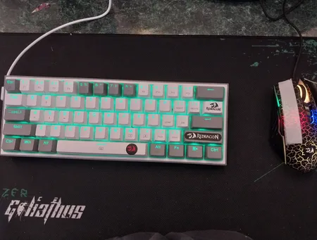 کیبورد گیمینگ ردراگون مدل K617 FIZZ، سوییچ مکانیکال قرمز، Tenkeyless، نورپردازی RGB