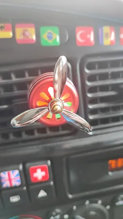 خوشبو کننده خودرو مدل RGB-RD