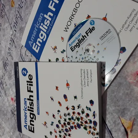 کتاب American English File 2 Third Edition اثر جمعی از نویسندگان انتشارات الوند پویان